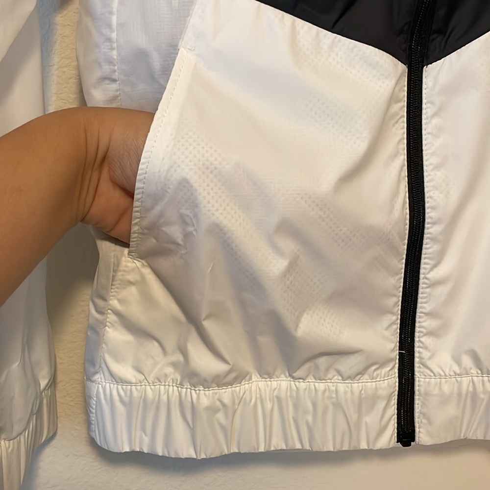 Kids’ Nike Jacket - Picture 2 of 8